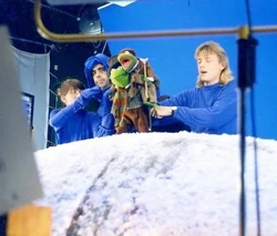 Frogs on a roll — Steve Whitmire, Mike Quinn and Karen Prell filming the song's scene.