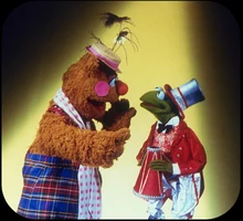 The Muppet Circus A6.jpg (1.04 MB) A6 Fozzie's News