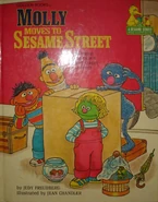1981Western Publishing A Sesame Street Read Aloud Book ISBN 0307116107