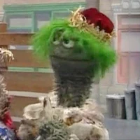 Grouch queen in Episode 3744