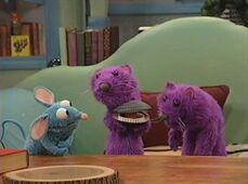 Clammy (toy clam) Bear in the Big Blue House