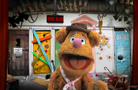 Fozzie tells some Internet stand-up.