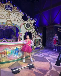 Juliet Sesame Street BTS 1.jpg (301 KB)