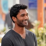 An image of actor Sendhil Ramamurthy.