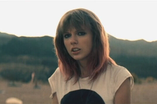 Taylor Swift - I Knew You Were Trouble Lyrics