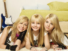 CliqueGirlz.jpg