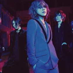 ミュージシャン the GazettE LIMITED TEE&INCENSE HOLDER Sd4f8a5a2155b43ca863387e344b73