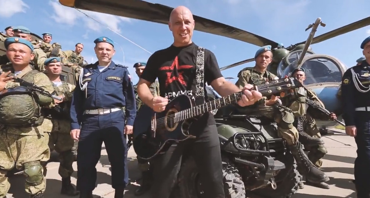 омск. ансамбль вдв голубые береты. владимир воронов вдв. выступление голубых беретов в афганистане. денис майданов вдв вдв.