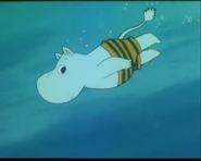 Muumipeikko uimassa Niiskuneitiä pakoon..png (621 KiB)