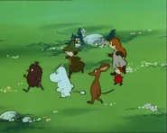 Kaikki juoksee Noitaa auttamaan.jpg (71 KiB)