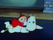 Myy tappeli Muumipeikon kanssa.jpg (67 KiB)