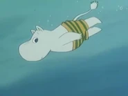 Muumipeikko ui veden alla.png (91 KiB)