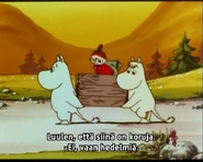 Ystävät vievät puulaatikon Muumitalolle.png (787 KiB)