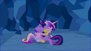 Twilight and Cadance reunite S2E26