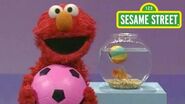 Sesame Street Play Ball! Elmo's World