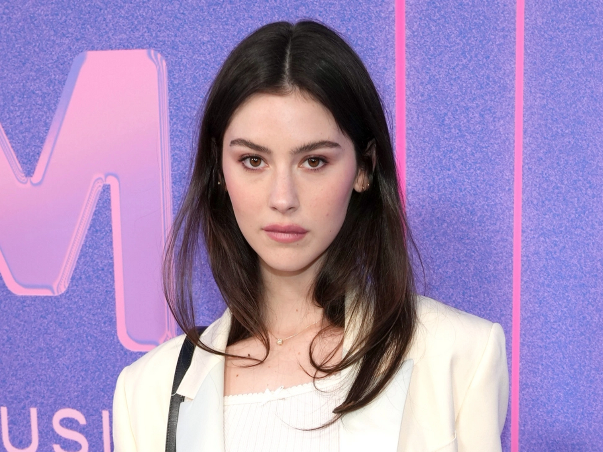 Gracie Abrams The Real American Top 40 Wiki Fandom