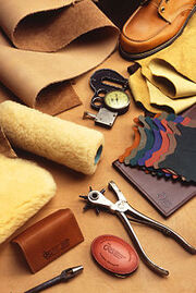 220px-Leathertools