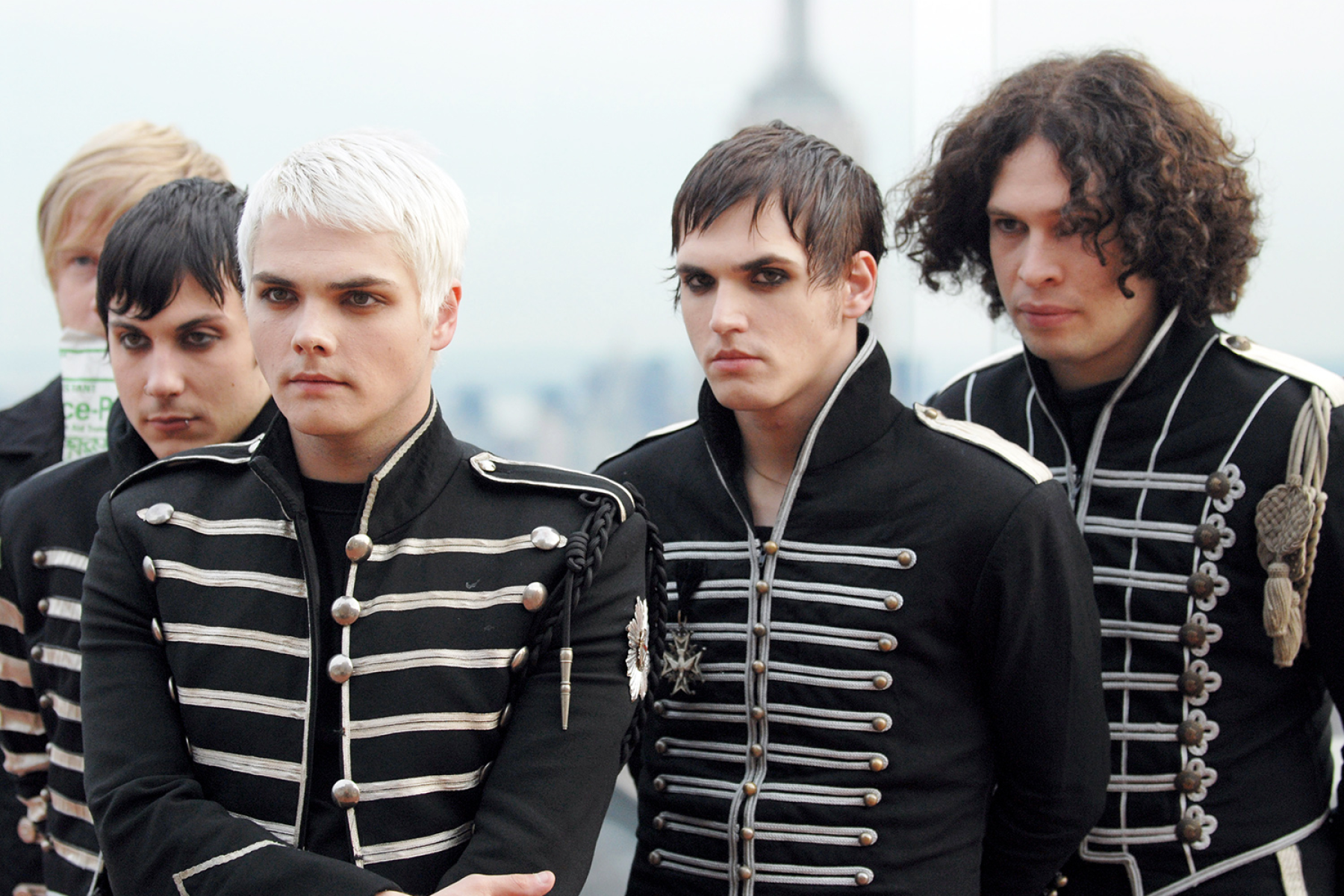 Великом группа. Группа my Chemical Romance. My Chemical Romance 2006. My Chemical Romance - the Black Parade (2006). Группа май Кемикал романс.