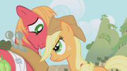 Big Macintosh et Applejack S01E04