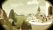 Celestia présente à la famille Apple depuis un balcon de Canterlot la vallée dans laquelle la ville de Poneyville sera fondée