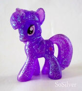 23.5. Twilight Sparkle glitterata (variante viola)