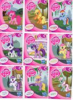 Mystery pack EU ondata 1, faccia anteriore delle carte 1-9 di 24: Pinkie Pie, Applejack, Rainbow Dash, Rarity, Twilight Sparkle, Fluttershy, Sugar Grape, Lily Blossom, e Minty