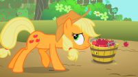 201px-Applejack babysit now S2E13-W13