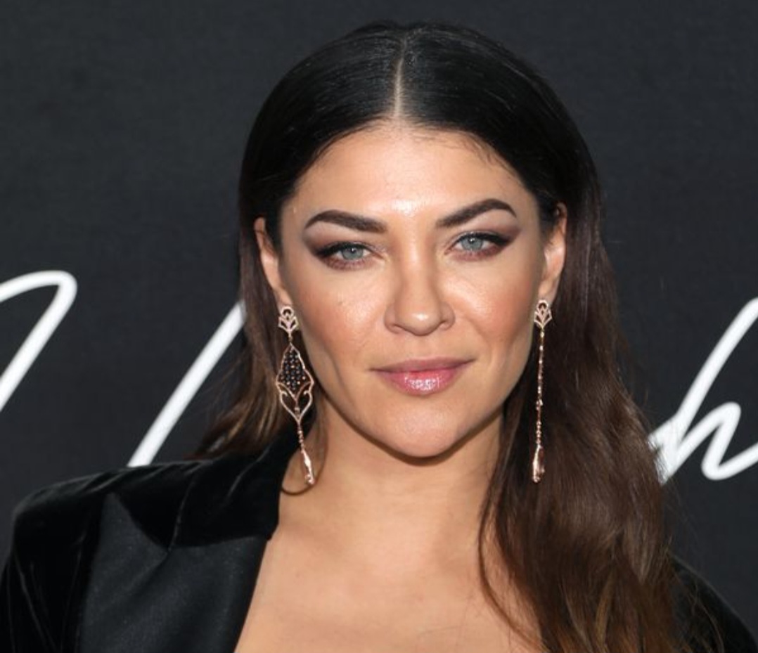 Jessica Szohr My New Family Wikia Fandom
