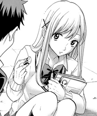 Urara hands Ryu his eraser