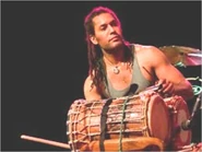 ImagesCAF92B4E.jpg (40 KB) Ephraim Goldin als Zentauer Rainstone