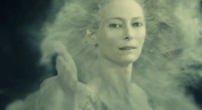 Jadis, Sipenyihir Putih