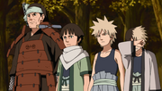 Hashirama dan keluarganya menghadiri pemakaman Kawarama.