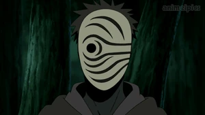 Obito fekete lángmintás maszkja