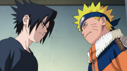 Naruto y Sasuke se disponen a pelear