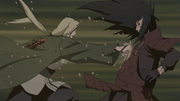 Tsunade overwhelms Madara