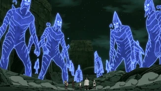 Susanoo humanoid Madara, yang digunakan oleh beberapa klon kayu.