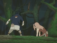 Sasuke e Sakura são confrontados por Orochimaru.