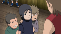 Saisu and his friends hide behind Itachi