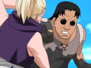 Shino berhenti Yoroi dari menyerang Ino