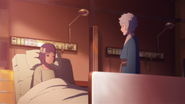 Sumire é visitada por Mitsuki no hospital.