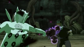 Obito captura seu inimigo com as esferas negras…