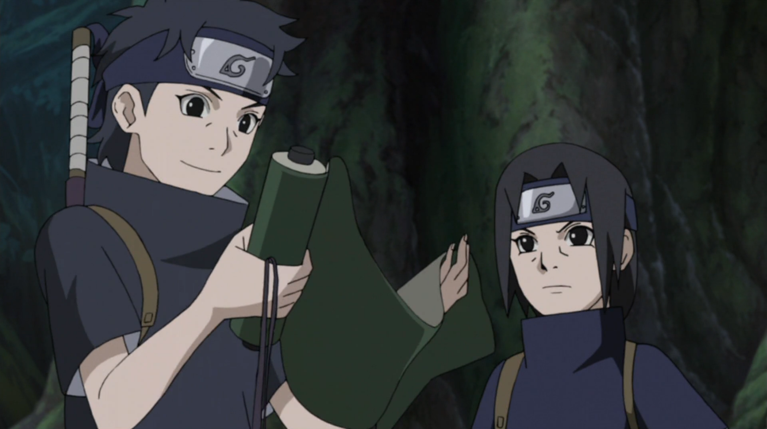 Who's the person inbetween itachi and shisui?