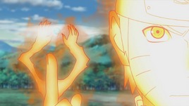 Naruto crea un mini Rasen Shuriken usando sus Brazos de Chakra...