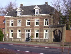 Sjtadhaus Raifner.jpg