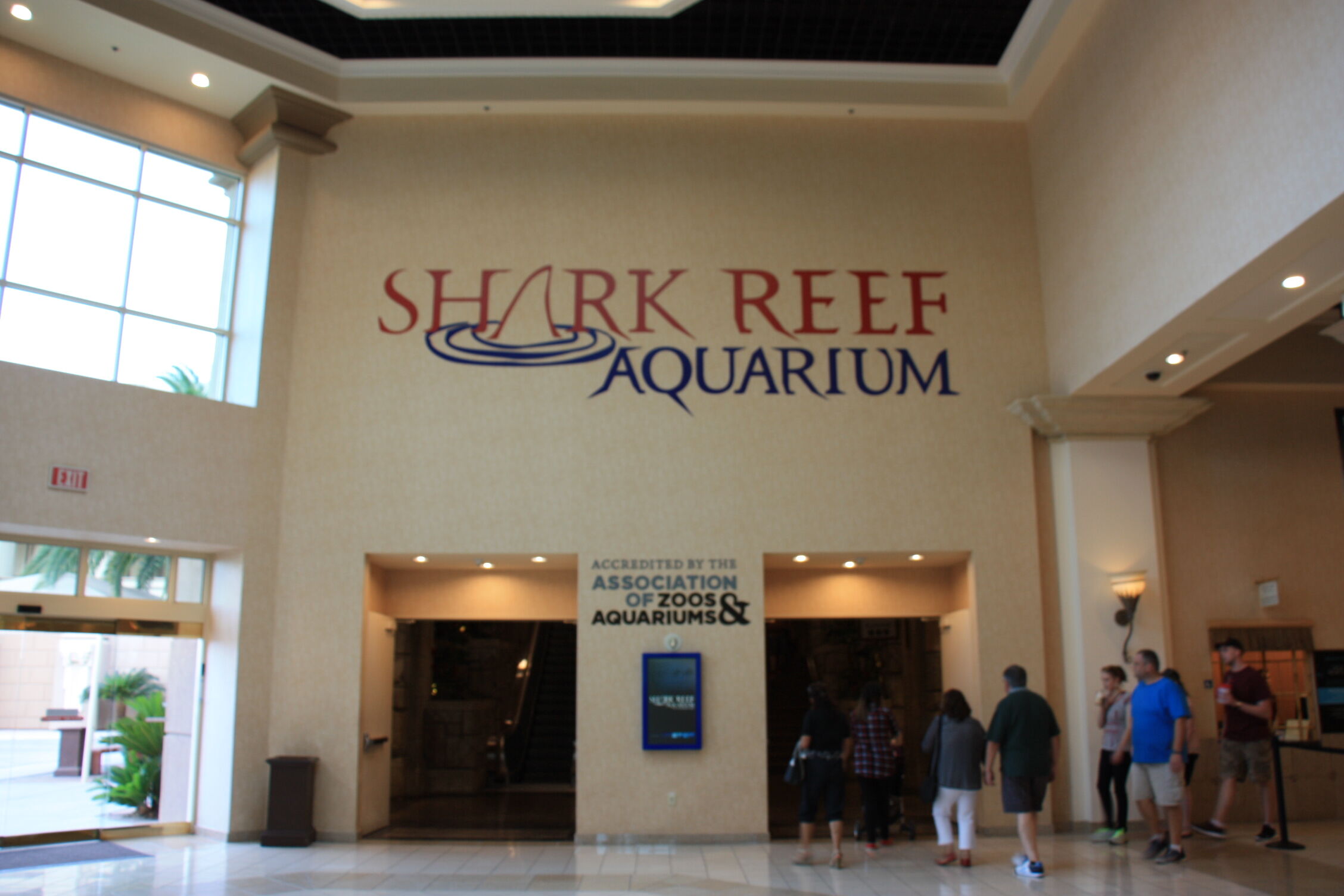 Shark Reef Aquarium - Wikipedia