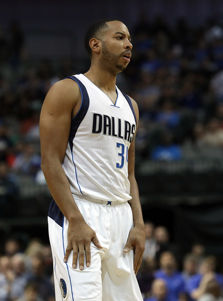 Dallas Mavericks honor Don Carter, franchise's original owner