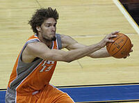 Robin Lopez Suns