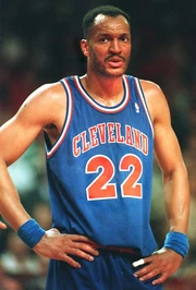 A photo of Larry Nance.