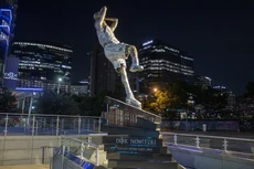 Dirk Nowitzki Statue in Dallas.