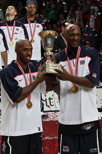 Billups & Odom holding World Cup trophy